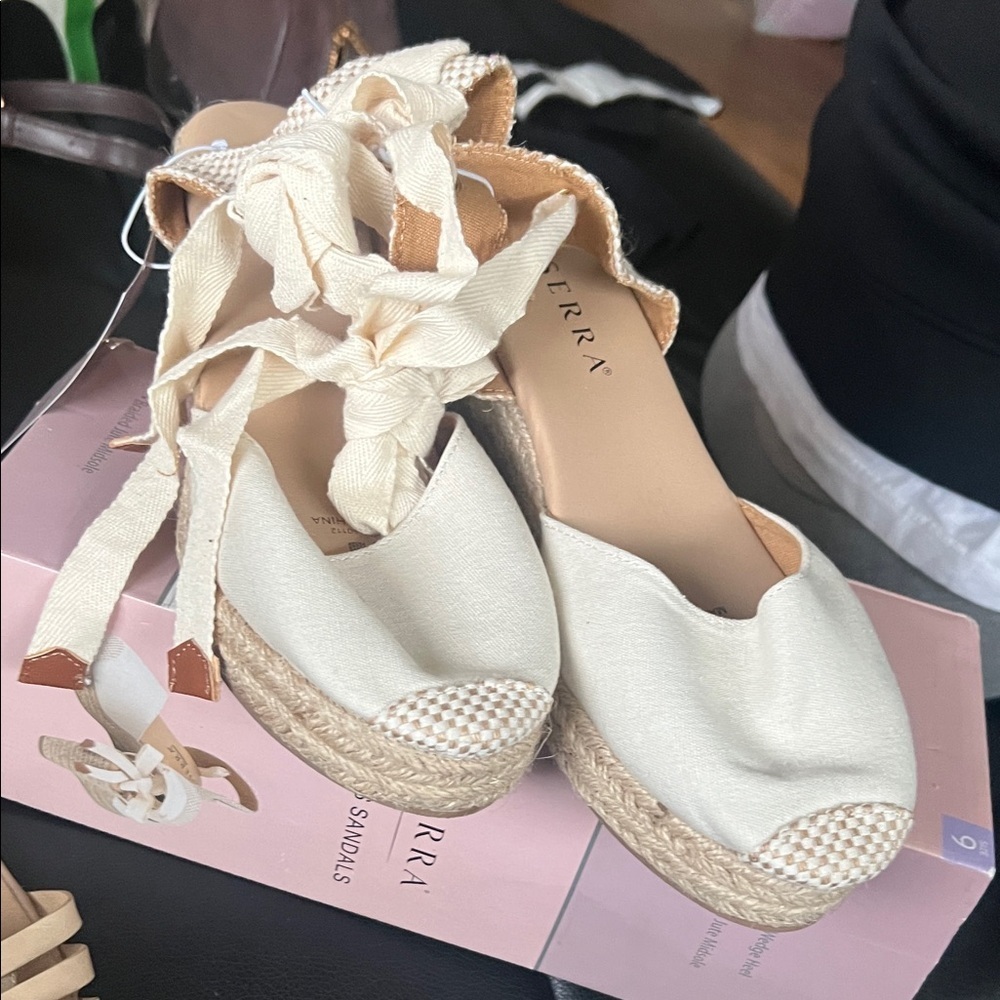 Serra Ladies Sandals with Stylish Wedge Heel
